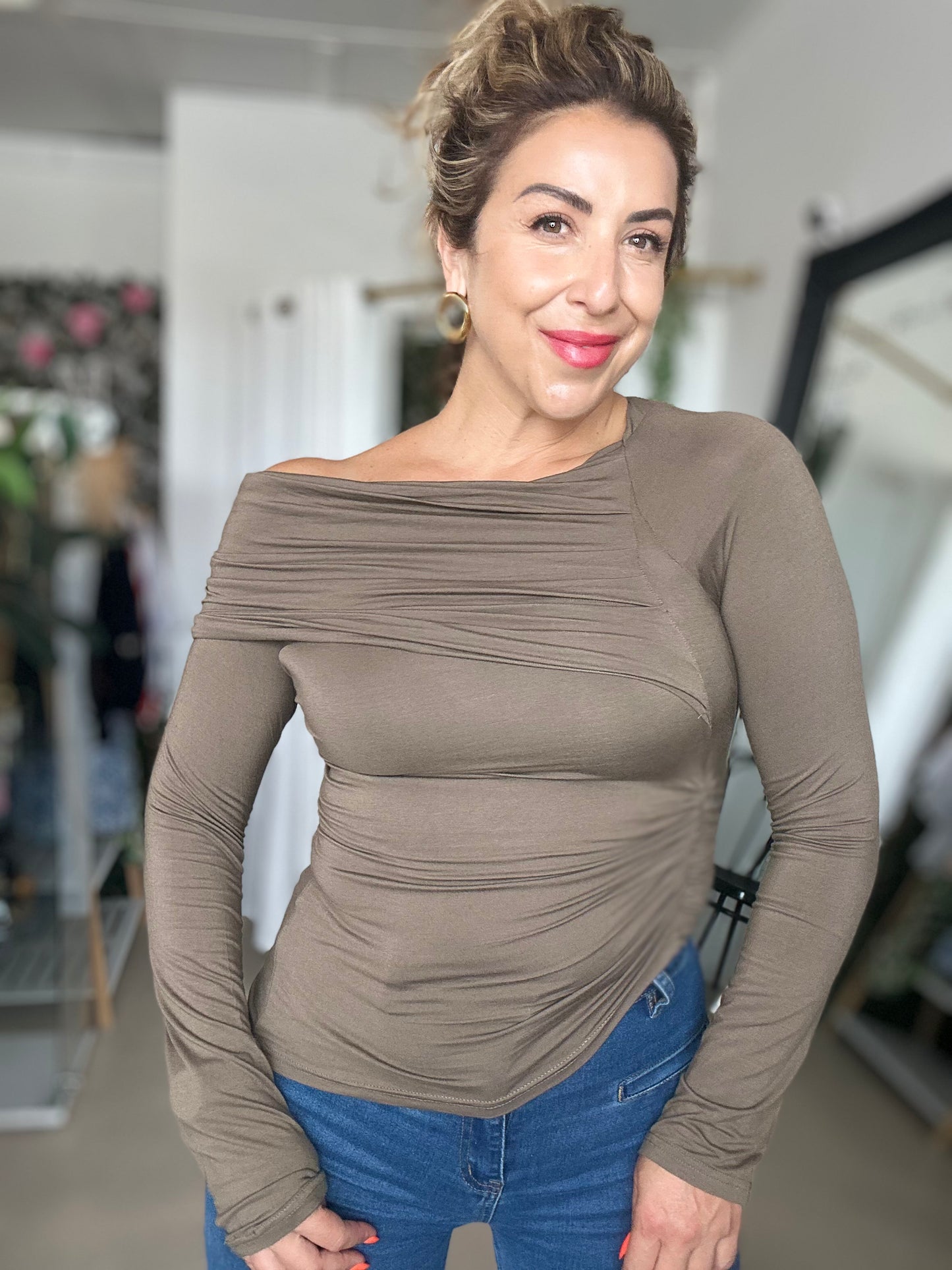 DREW - KHAKI off the shoulder top