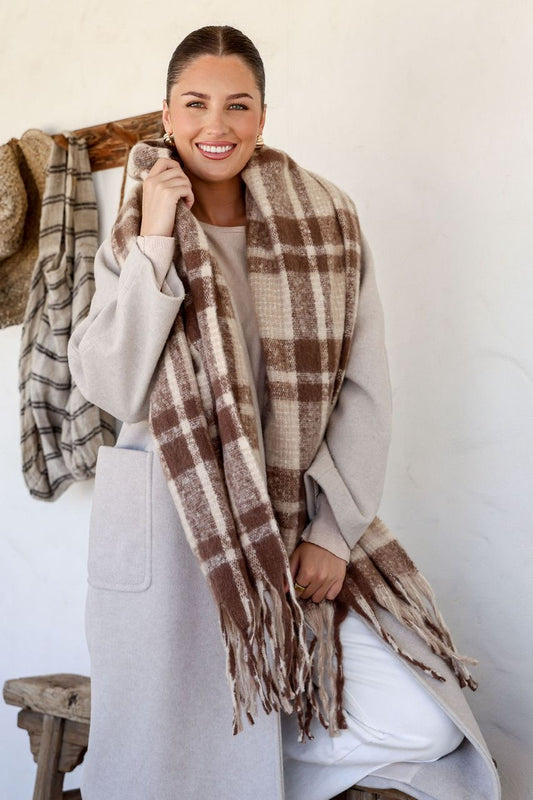RHI RHI  - Chocolate / Cream scarf with tassels